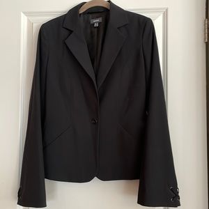 Mexx women’s blazer, size 6/36.  In perfect condition.